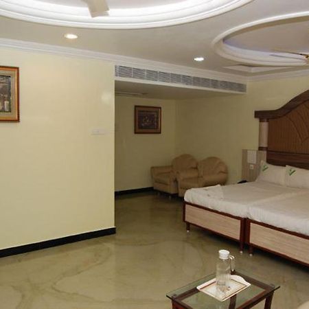 Shri Perumal Inn Пудучеррі Екстер'єр фото